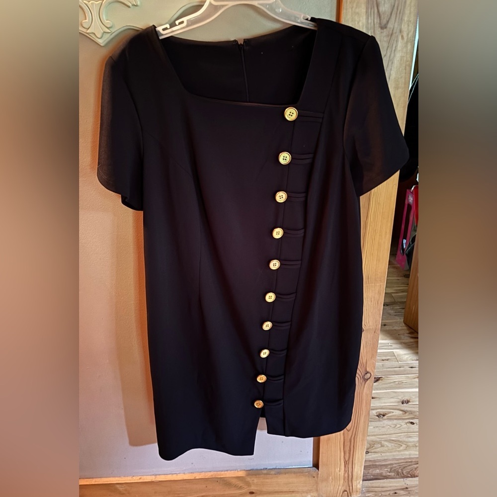 ⭐️Shelby+Palmer Black Dress w/Large Decorative Gold Buttons Asymmetrical Hem⭐️